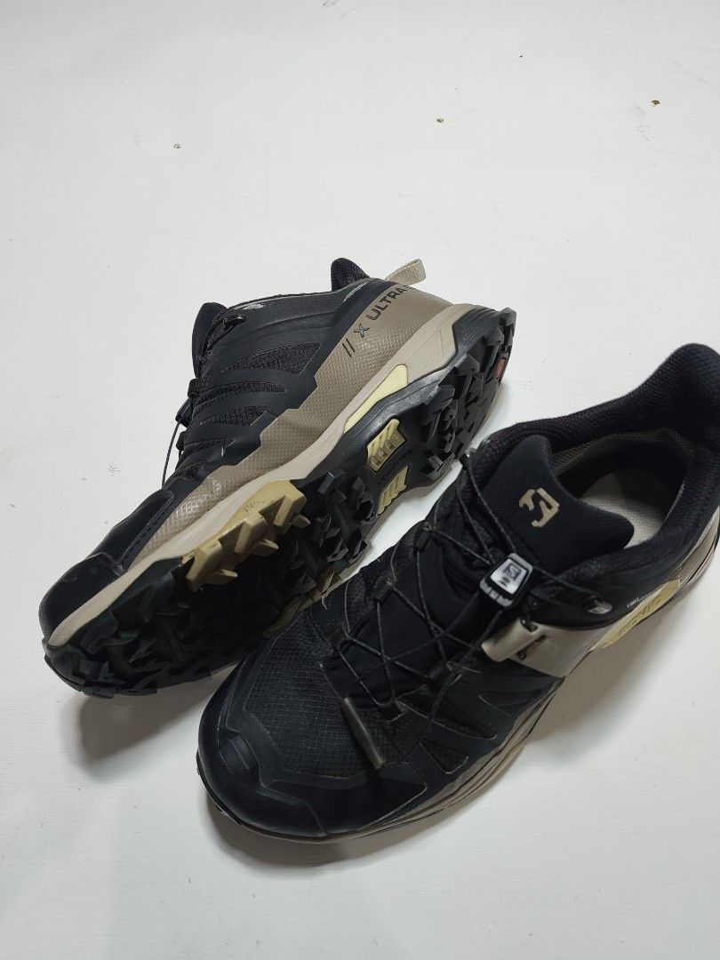 SALOMON 4 GTX (Category: Casual Shoes) located in Tumauini. Submitted by znernatpiece (Listing ID 1466452238, Image 1). Description: SALOMON 4 GTX STILL IN GOOD CONDITION MINIMAL SCRATCH SIGN OF USAGE SIZE 9-9.5 KASYA +SF.