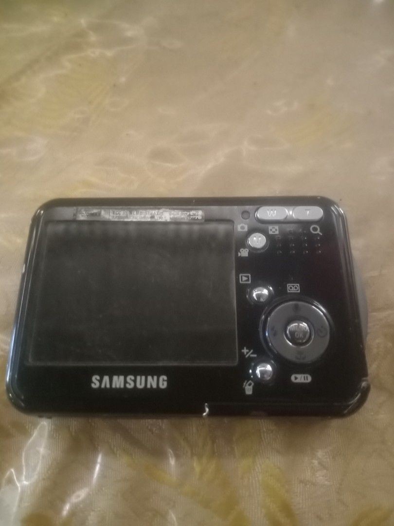 Samsung Digimax i5 (Category: Cameras) located in Panay. Submitted by fasteagle.bd497c (Listing ID 1466388905, Image 2). Description: No batteries only, no other issues. message if interested..