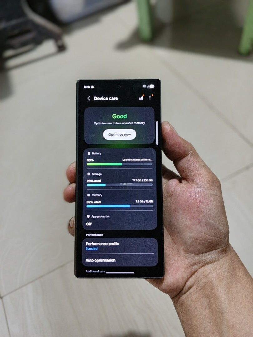 Samsung FOLD 6 Z (Category: Samsung) located in Manila. Submitted by clif1997 (Listing ID 1466341585, Image 3). Description: Carbon Fiber Edition Samsung Galaxy Fold 6 Z 256gb Openline Ntc approved Esim Ready Camera is Good Battery is Good Front is working honest issue nya main screen good pa rin if front screen, using ko sya now as personal phone. message me if interested, Manila area ako..