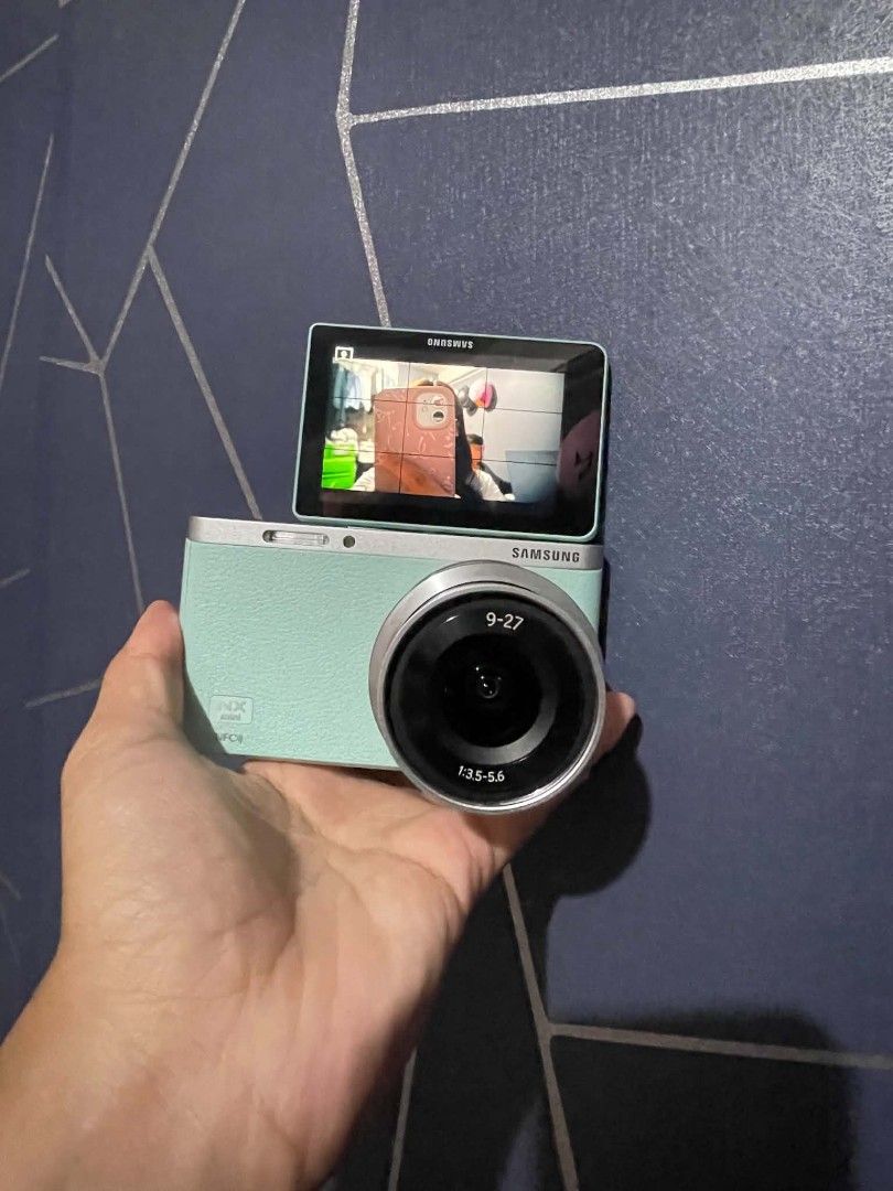Samsung NX Mini 20.5MP (Category: Cameras) located in Baguio. Submitted by yeneirdea (Listing ID 1466401149, Image 2). Description: .