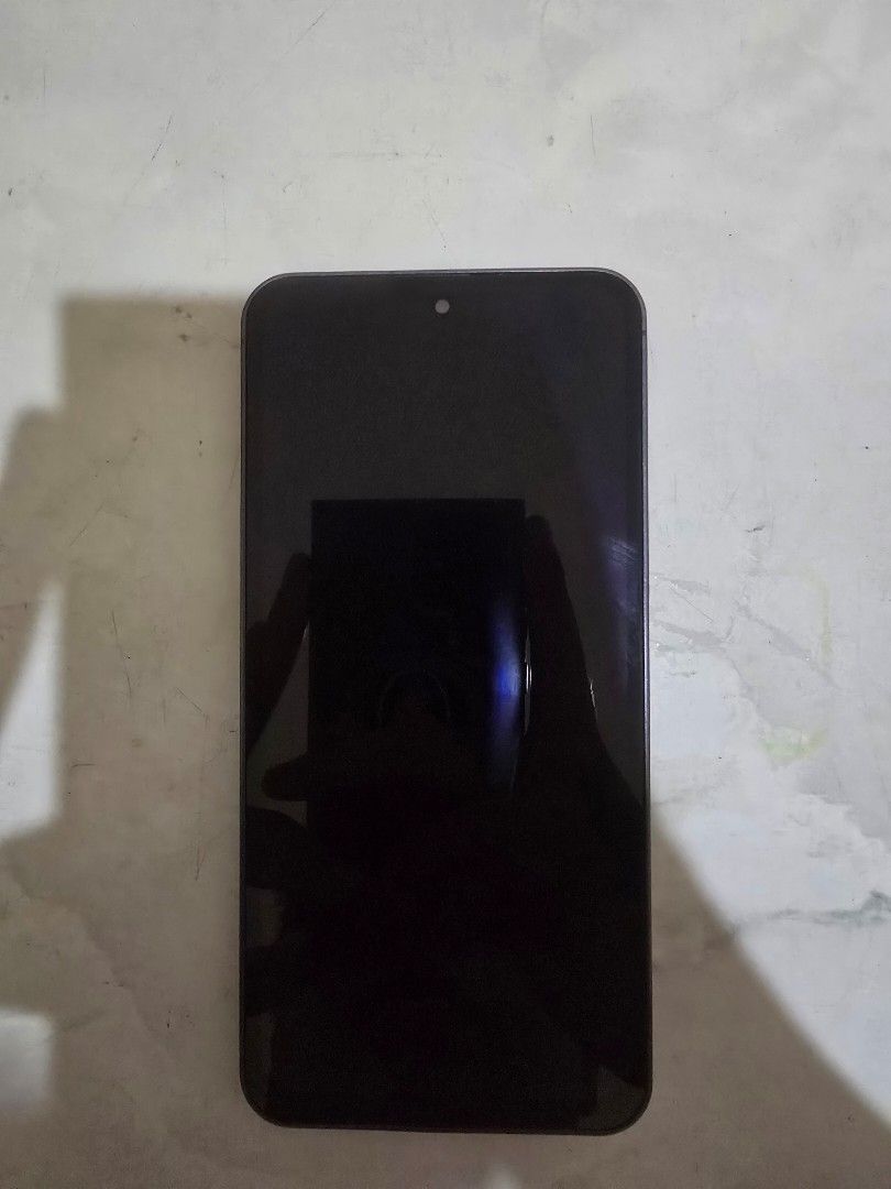 Samsung S24 Fe 8/256 GB RUSH (Category: Samsung) located in Taguig. Submitted by darrennai002126 (Listing ID 1466551202, Image 2). Description: FOR SALE: (RUSH) Samsung Galaxy S24 FE 5G – Black | 8GB RAM | 256GB Storage Selling my Samsung Galaxy S24 FE 5G in Black. RFS: Bills Issue: Replaced LCD (OEM OLED LCD) Phone is usually priced at 16k 📌 Full Specifications Model: Samsung Galaxy S24 FE Color: Black RAM: 8GB Storage: 256GB Display: 6.7" Dyna