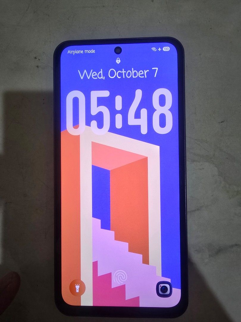 Samsung S24 Fe 8/256 GB RUSH (Category: Samsung) located in Taguig. Submitted by darrennai002126 (Listing ID 1466551202, Image 1). Description: FOR SALE: (RUSH) Samsung Galaxy S24 FE 5G – Black | 8GB RAM | 256GB Storage Selling my Samsung Galaxy S24 FE 5G in Black. RFS: Bills Issue: Replaced LCD (OEM OLED LCD) Phone is usually priced at 16k 📌 Full Specifications Model: Samsung Galaxy S24 FE Color: Black RAM: 8GB Storage: 256GB Display: 6.7" Dyna
