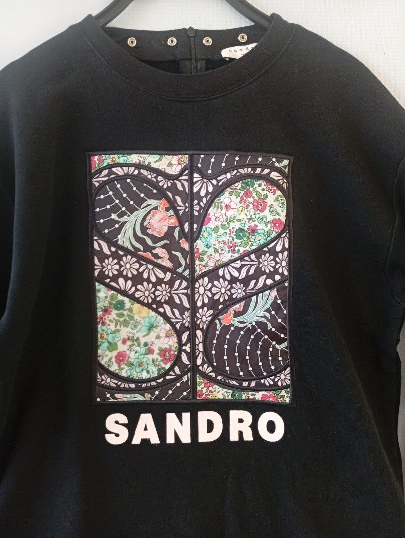 SANDRO PARIS PULLOVER JACKET (Category: Coats, Jackets and Outerwear) located in San Fernando. Submitted by kristhriftshop13 (Listing ID 1466455564, Image 2). Description: .