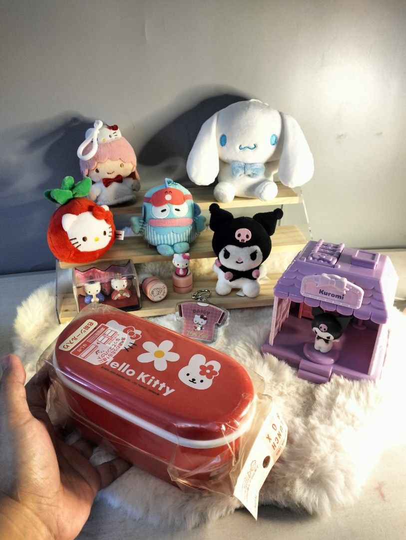 Sanrio Lunch Box Brandnew (Category: Vintage Collectibles) located in Manila. Submitted by alayassulittipidfinds (Listing ID 1466401744, Image 3). Description: bnew japan.