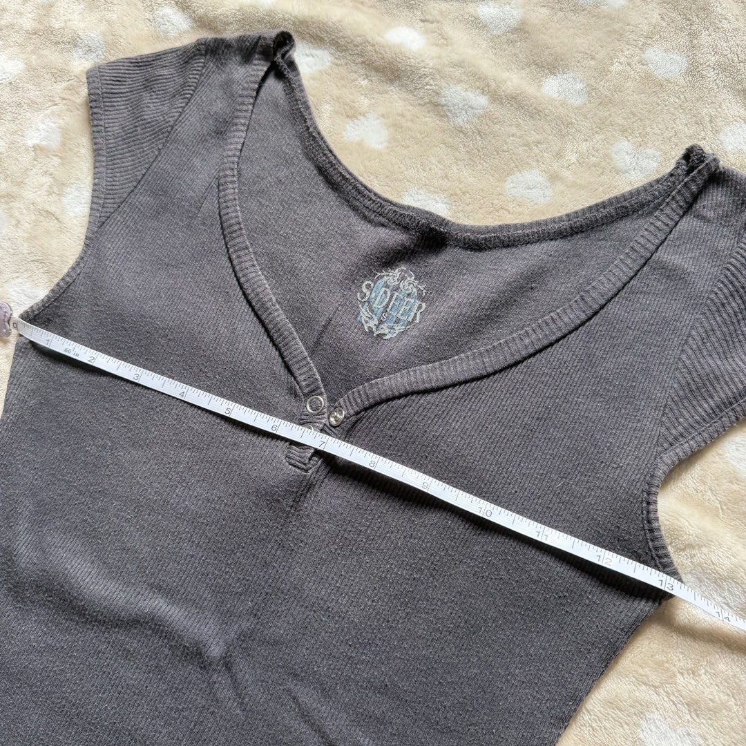 S•DEER (Category: Shirts) located in Manila. Submitted by shefindshope (Listing ID 1466449180, Image 3). Description: .