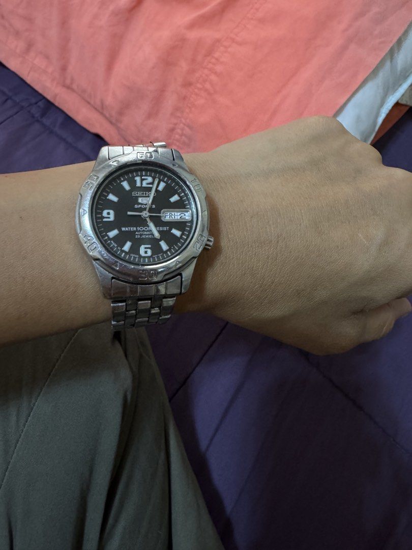 Seiko 5 Japan Automatic (Category: Women's Watches) located in Cainta. Submitted by lexabeaonlineshoppe (Listing ID 1466391251, Image 2). Description: Seiko 5 original Japan Automatic For women use but not abused .