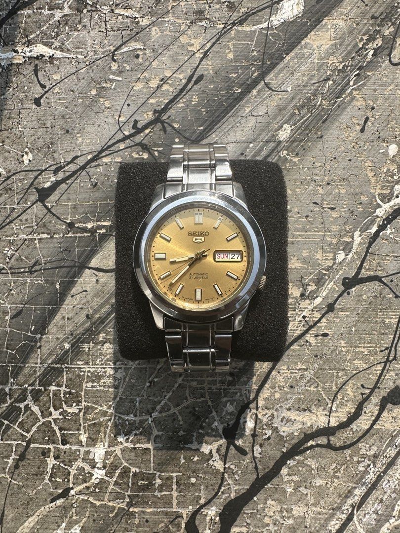 Seiko 5 SNKK13K1 (Category: Men's Watches) located in Manila. Submitted by alenlibuna34716 (Listing ID 1466497927, Image 1). Description: Seiko 5 SNKK13K1 Price: 3700 only (nego for sure buyer) Details & Specs: • 37-39mm • Automatic 7s26 Movement •Original Bracelet • Personal Warranty card for 2 months • up to 7 inch strap •Service and polish •8.8/10 Ready to wear Shipping: J&T / LBC (COD or COP) available Location Tarlac City and Lapaz Tarlac fo