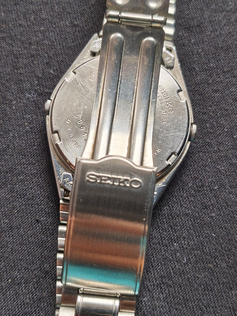 Seiko Chronos Quartz Alarm (Category: Men's Watches) located in Cebu City. Submitted by hermo.vault (Listing ID 1466375888, Image 3). Description: -Ref: 5C23-8000 -Movement: Seiko Quartz (Battery Powered) Case Size: Approx 33mm -With working day, date, and alarm complications -Excellent condition with scratches on crystal and light patina on dial edges..