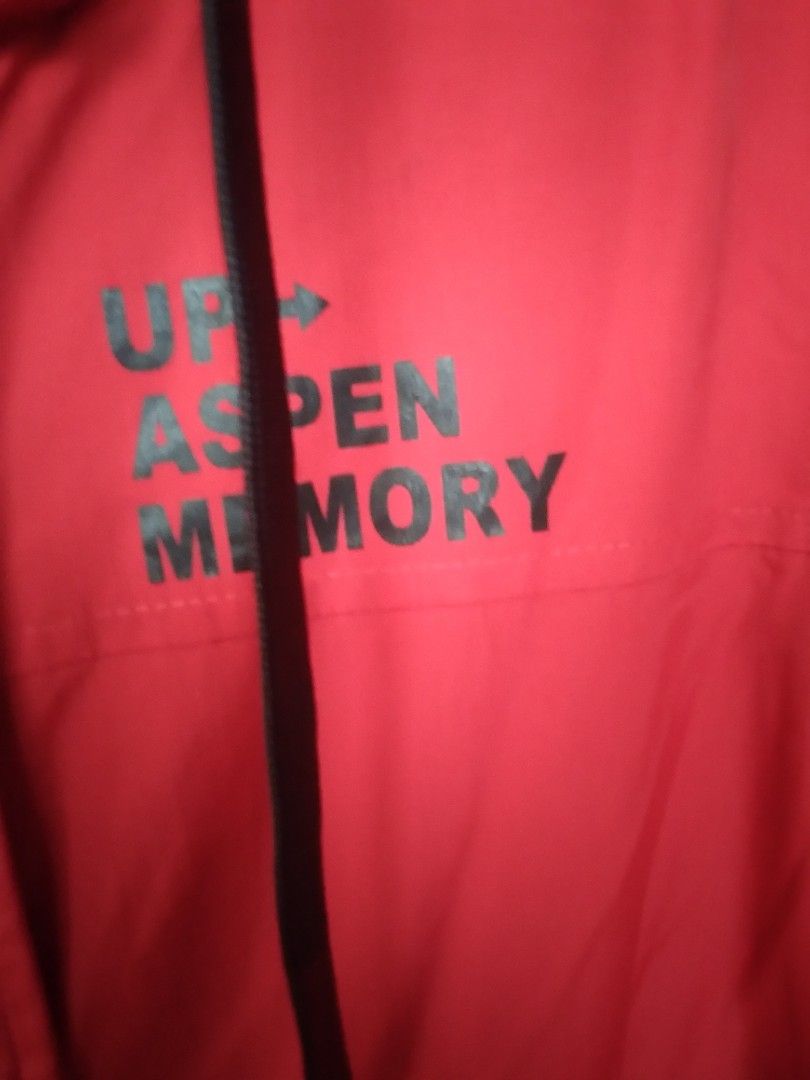 SEMIR RED PARKA JACKET WITH HOOD (Category: Coats, Jackets and Outerwear) located in Batangas. Submitted by designer.brands (Listing ID 1466554961, Image 3). Description: 💟 WITH ADJUSTABLE STRING ON THE WAIST PART INSIDE 💟 10/10 COLOR RATE 💟 DIMES: WIDTH - 20 ½ INCHES LENGTH - 27 INCHES 💟 ISSUE: SEE THE LAST PHOTO 💟 RFS: DECLUTTERING.