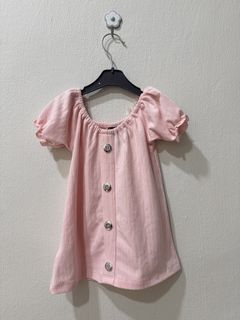 (Category: ) located in . Submitted by wardrobeyaya (Listing ID 1466407093, Image 1). Description: .