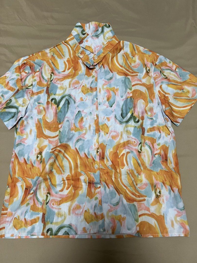 SHEIN Abstract Print Coords (Category: Sets or Coordinates) located in Manila. Submitted by malggg (Listing ID 1466507797, Image 2). Description: (Decluttering again!) Got these coords a looong time ago! Wore them only twice as beach cover ups. The top is a size S but it can fit an M or L frame since it’s a little oversized; the bottom is also a size S but it’s stretchable so it can fit up to maybe an M frame. There’s some thigh exposure since th