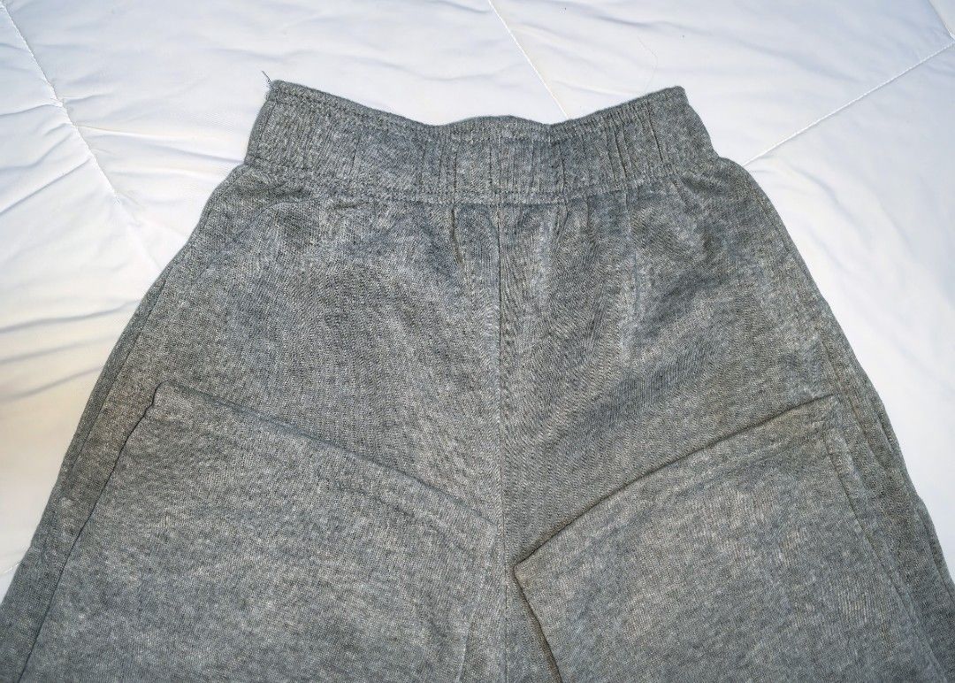Shein Garterize Sweatpants Small (Category: Other Bottoms) located in Naga. Submitted by princessta62477 (Listing ID 1466456726, Image 2). Description: .