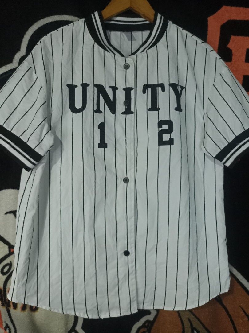 Shein Striped Unity Baseball Jersey (Category: Tshirts & Polo Shirts ) located in Castilla. Submitted by stignapamorma (Listing ID 1466468995, Image 1). Description: Branded Jersey ( Thirfted ) Size - 22.5x28 Condition - Excellent Color Rate - 9/10 Issue - None Price - 350+SF.