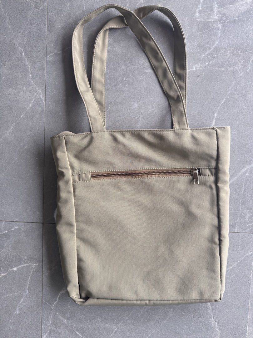 Shoulder Bag- Declutter (Category: Shoulder Bags) located in Mexico. Submitted by hayascentph (Listing ID 1466438086, Image 2). Description: *Declutter *Mode of payment Gcash/Maya Wallet *Delivery Fee to be shouldered by buyer *We ship Nationwide *Courier JNT or LBC cash on delivery, Cash on pick up in nearest LBC branch Need a new scent? Follow my Facebook page for perfume finds! Facebook Page: Haya Scent Carousell: hayascentph Operated by: Aubr