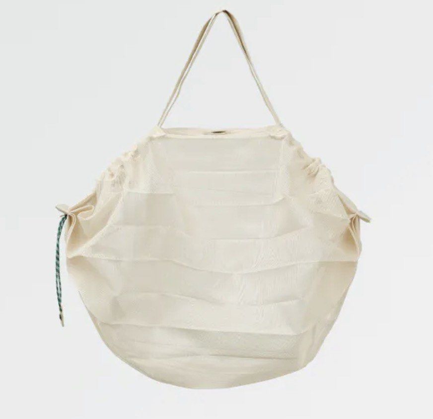 Shupatto Compact Bag - Japan Pasabuy! (Category: Tote Bags) located in Quezon City. Submitted by nchm88 (Listing ID 1466448700, Image 2). Description: Japan pasabuy! October 21-29, 2026 Shupatto Compact Bag - S,M,L Send me a message/photo of your preferred design. For pre order. Message me your requests as early as now so I can include it in the shopping list. The process: 1. Place your order or requests by sending a message here. Include brand, 