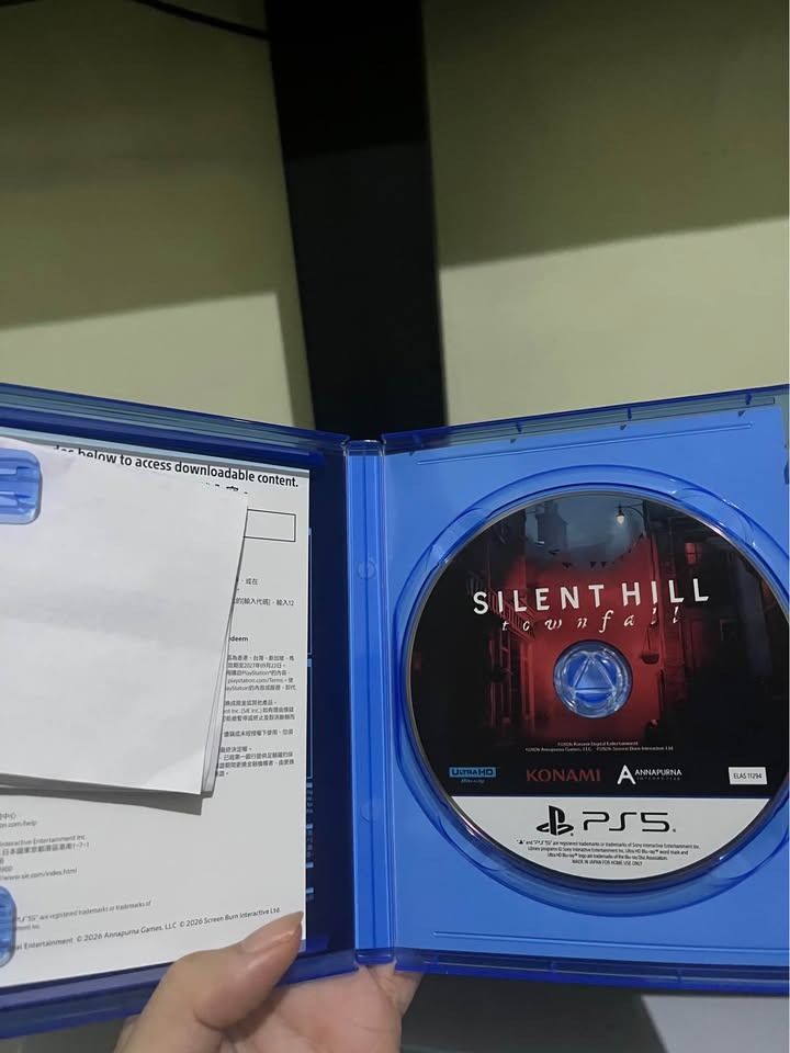 Silent Hill Townfall (Category: PlayStation) located in Rizal. Submitted by peachmangocat (Listing ID 1466412831, Image 2). Description: Silent Hill Townfall for PS5 DLC code is still unused. Selling for 2.1k (last price) Item will come from Banaba, San Mateo, Rizal.