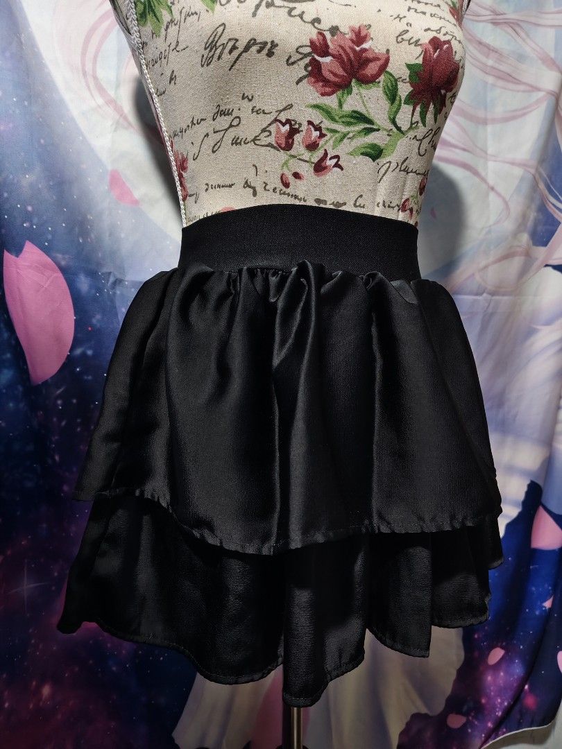Silky black puffy skirt (Category: Skirts) located in Pateros City. Submitted by soshifem (Listing ID 1466497080, Image 2). Description: size small.