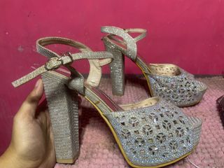 (Category: ) located in . Submitted by prelovedbyparis (Listing ID 1466561820, Image 1). Description: .