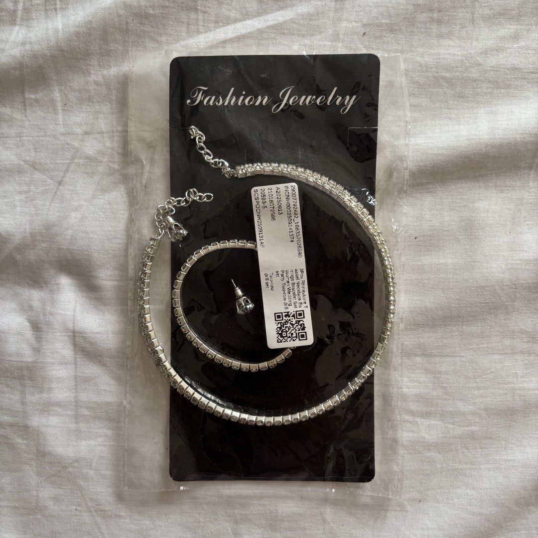 Silver Jewelry Bundle (Category: Body Jewelry) located in Binan City. Submitted by myprelovedhaul (Listing ID 1466408331, Image 1). Description: - last price posted! - please message only if sure buyer! - limited replies only. - Available unless mark as sold. - Ship via j&t or lalamove for same day. -Mode of payment: Gcash 📍Biñan Laguna .