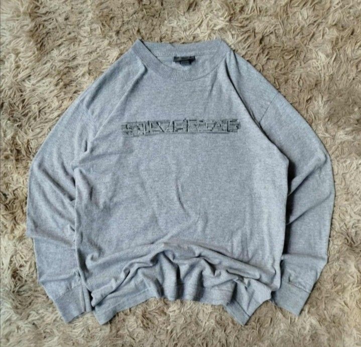 Silver Tab Longsleeve Shirt (Category: Tshirts & Polo Shirts ) located in Cabiao. Submitted by abbysarchive04 (Listing ID 1466434139, Image 1). Description: .