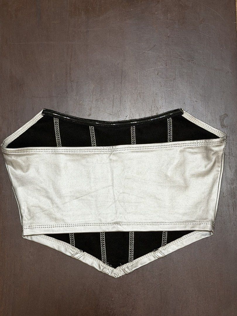 Silver Tube Top (Category: Sleeveless) located in Taguig. Submitted by kaethrifts_ (Listing ID 1466400657, Image 2). Description: - only used once - can send pic when worn.