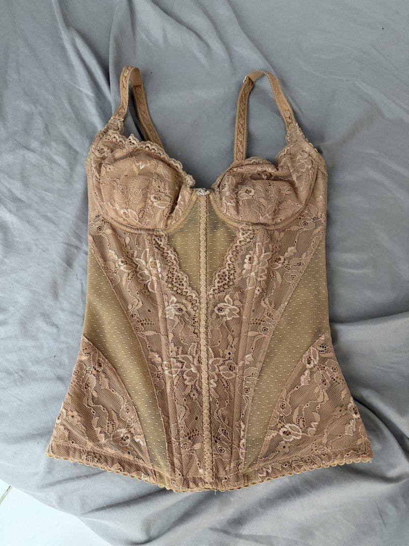 Skin corset (Category: Others Tops) located in Manila. Submitted by yanaccc (Listing ID 1466541979, Image 2). Description: .