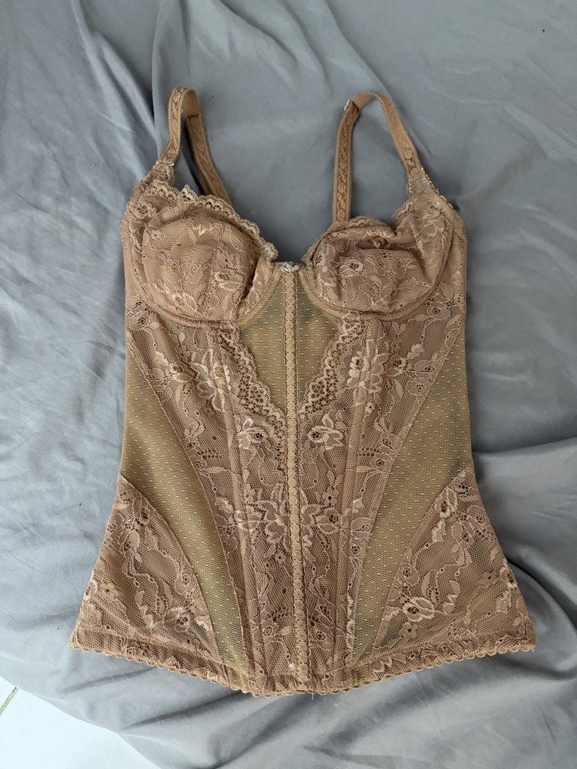 Skin corset (Category: Others Tops) located in Manila. Submitted by yanaccc (Listing ID 1466541979, Image 1). Description: .