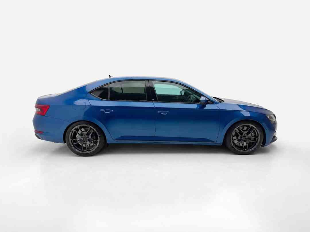 SKODA Superb 2.0 TSI Laurin & Klement (A) (Category: Used Cars) located in Singapore. Submitted by vincar_pre-owned (Listing ID 1466407864, Image 2). Description: Top specs Laurin & Klement(L&K) edition. The Superb is known for its large interior space, comfortable ride and huge boot capacity, making it perfect for both daily commuting and family use. A practical continental sedan with premium features and strong driving performance. Contact us t