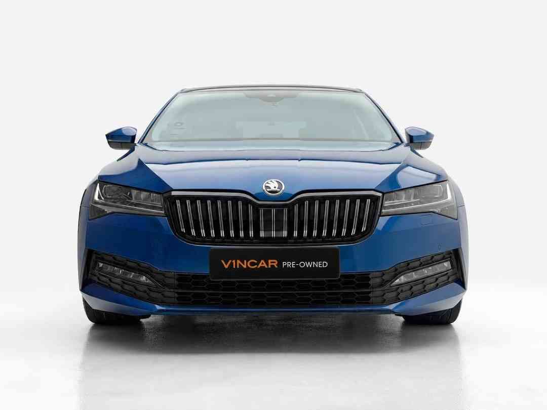 SKODA Superb 2.0 TSI Laurin & Klement (A) (Category: Used Cars) located in Singapore. Submitted by vincar_pre-owned (Listing ID 1466407864, Image 1). Description: Top specs Laurin & Klement(L&K) edition. The Superb is known for its large interior space, comfortable ride and huge boot capacity, making it perfect for both daily commuting and family use. A practical continental sedan with premium features and strong driving performance. Contact us t