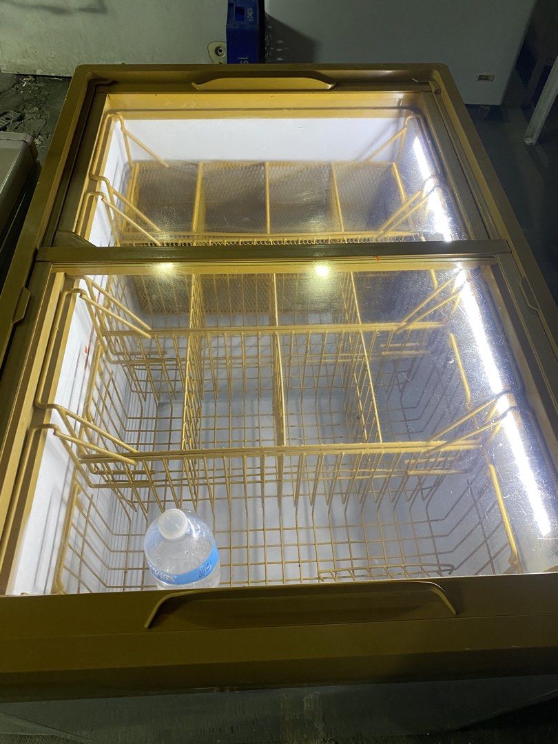 Sliding Glass Freezer (Category: Other Kitchen Appliances) located in Manila. Submitted by farhannamanagantal (Listing ID 1466344928, Image 2). Description: Sliding Glass Freezer Ber months SALE🥰‼️ ✔️10cuft ✔️Good condition ✔️Ready to use ✔️Fast cooling ✔️No repair history WE ACCEPT CASH ON DELIVERY, PICK UP AND WALK-INS!💯.