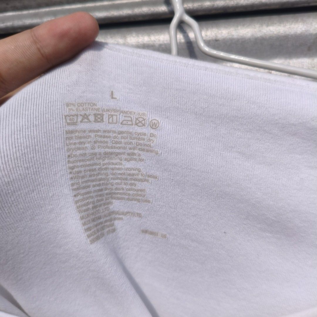 (Small-Med) Muji white shirt (Category: Shirts) located in Lucena. Submitted by minryism (Listing ID 1466391523, Image 2). Description: muji 3/4 scoop neck shirt 👄👄 fits small-med ladies 💥💥 fits xs men onli: 300 Length:23 in Width (pit to pit):15.5 in Shoulder:14 in Sleeves:15 in Arm opening: 8 classic muji soft high quality forda best fit po u can measure ur fav garments to compare if iz a match!!! 🩷🩷 visit me on insta: @minryism 💋💋 Loc 