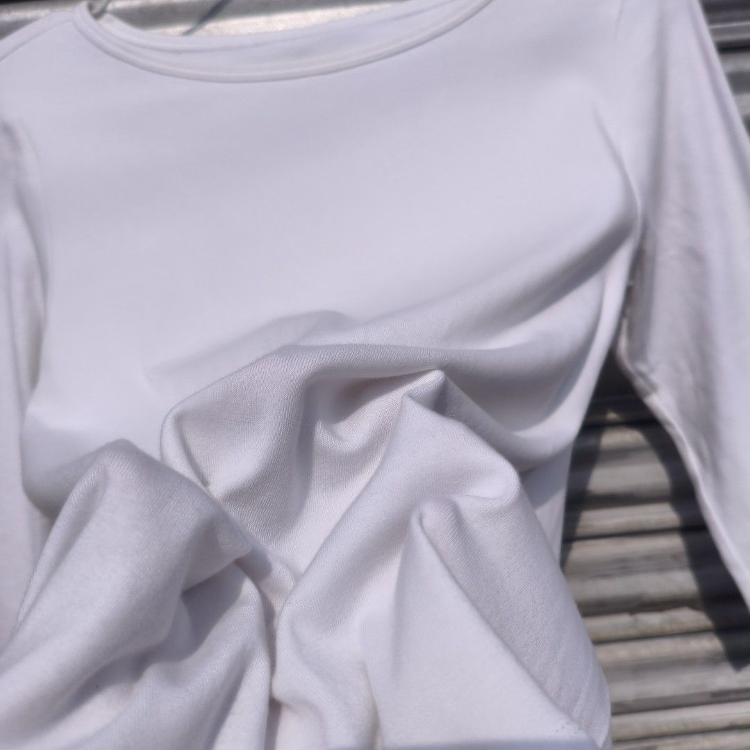 (Small-Med) Muji white shirt (Category: Shirts) located in Lucena. Submitted by minryism (Listing ID 1466391523, Image 3). Description: muji 3/4 scoop neck shirt 👄👄 fits small-med ladies 💥💥 fits xs men onli: 300 Length:23 in Width (pit to pit):15.5 in Shoulder:14 in Sleeves:15 in Arm opening: 8 classic muji soft high quality forda best fit po u can measure ur fav garments to compare if iz a match!!! 🩷🩷 visit me on insta: @minryism 💋💋 Loc 