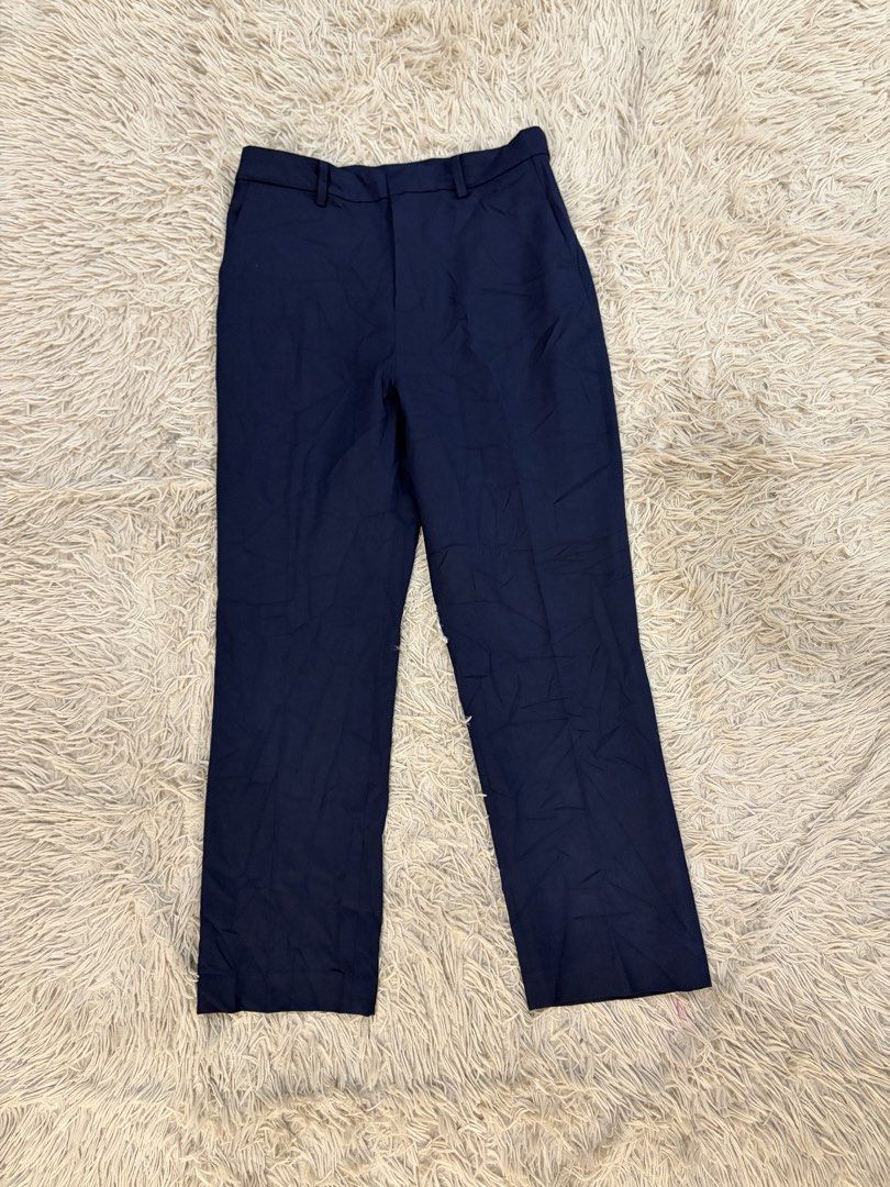 Smart Ankle Pants (Category: Other Bottoms) located in Mabalacat. Submitted by uniqllojane_17 (Listing ID 1466387438, Image 1). Description: Large on tag 32-33" waist 37" length.