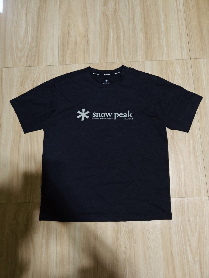 Snow peak (Category: Activewear) located in Mandaue City. Submitted by prekfinds (Listing ID 1466339364, Image 1). Description: Snow peak Unisex Excellentcondition 9.9/10colorate Dimes: 20.5W x 26L No issue.