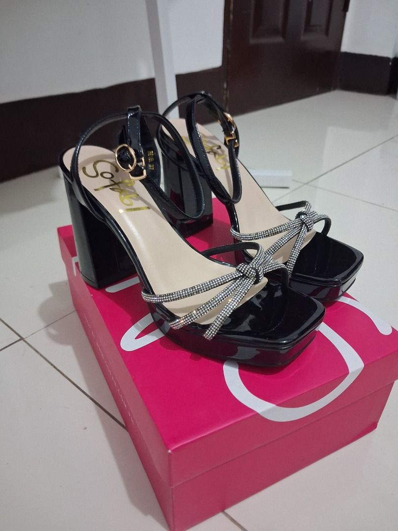 So Fab Revel Heel Sandals (Category: Heels) located in Las Pinas. Submitted by royalflower.76a025 (Listing ID 1466530339, Image 1). Description: Worn once only for an event • With original box • Excellent condition 💰 Original Price: ₱1,799 🏷️ Selling Price: ₱1,100 only! Location: Naga road Las Pinas.