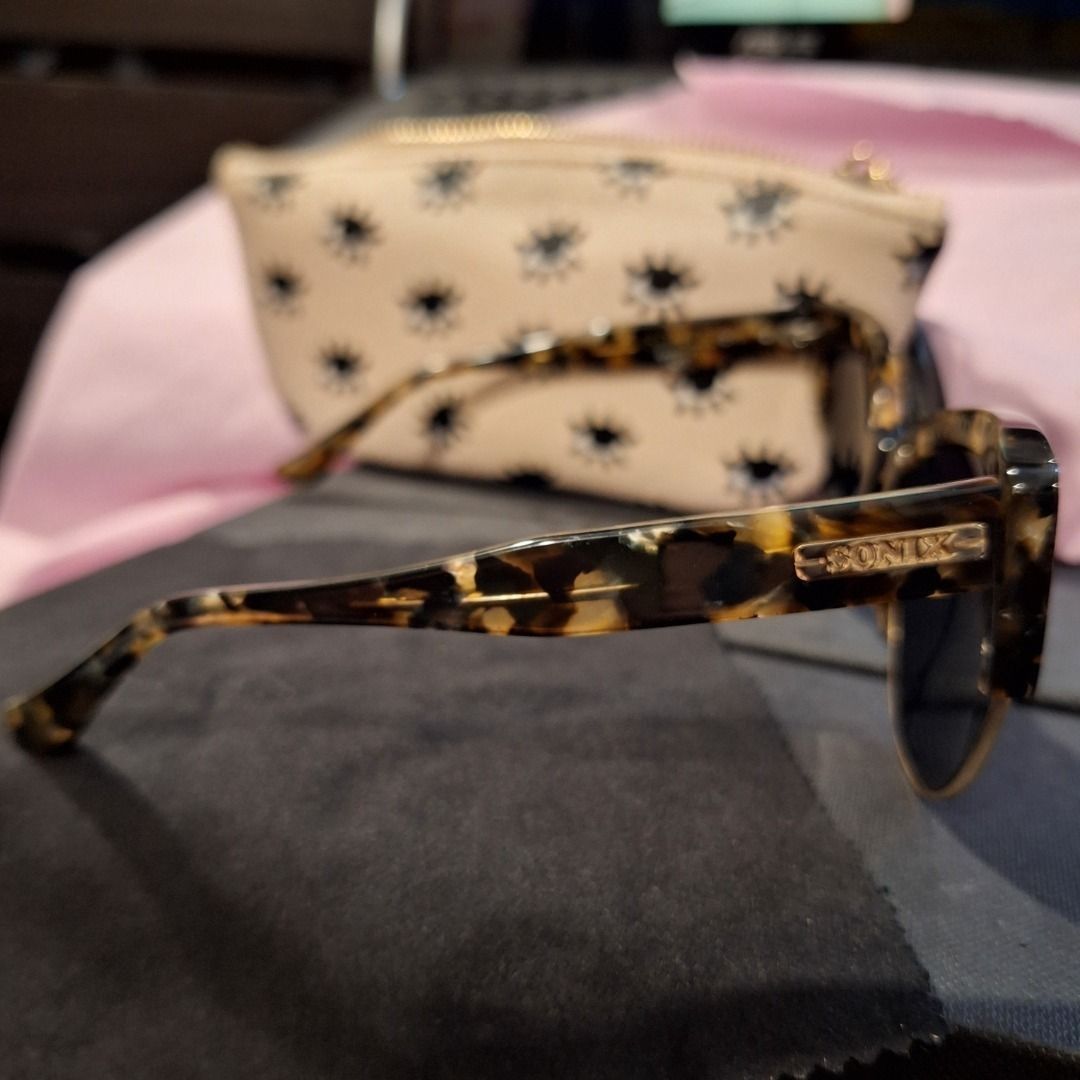 SONIX Women Sunglasses (Category: Sunglasses & Eyewear) located in General Trias. Submitted by aeunice (Listing ID 1466461809, Image 2). Description: Brand: Sonix Dafni In Good Condition. Great design. Includes a gift box with velvet carrying pouch and microfiber cleaning cloth. 100% UVA & UVB protection. BPA Free. Premium acetate. Meet up / Shipping via Lalamove, JnT, Gogo Express & LBC.