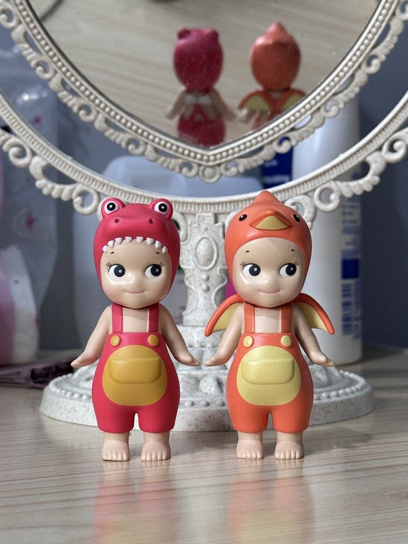 Sonny Angel Dinosaur (Category: Designer & Blind Box Toys) located in Pasig City. Submitted by bvnchbear (Listing ID 1466441689, Image 1). Description: - tingi - x price sensi - no bnf but will pack securely - mint condi but still x sensi - extraaa, selling it the same price i got it - 800 each .