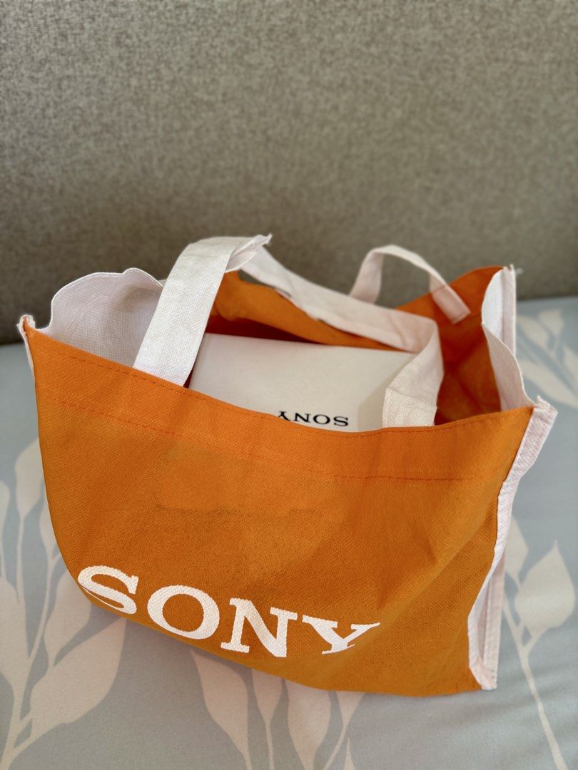 Sony ZV-E10 mirrorless camera with 16-50mm lens (Category: Cameras) located in Quezon City. Submitted by kaychisells (Listing ID 1466356936, Image 3). Description: FOR SALE: SONY ZV-E10 4K Good as new — no flaws, no scratches. Bought directly from Sony Physical Store last April for ₱45,800 and still under 12-month warranty. • Sony ZV-E10 Mirrorless Camera (Black) • E 3.5-5.6/PZ 16-50 OSS II Lens • 64GB Sony SF-E64A Memory Card • Original box, man