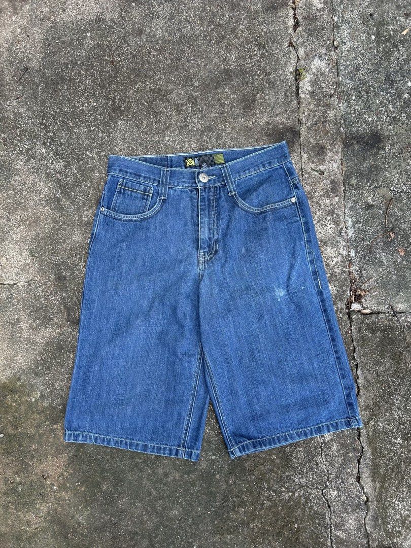 Southpole (Category: Shorts) located in Manila. Submitted by _kerbs (Listing ID 1466390642, Image 3). Description: .