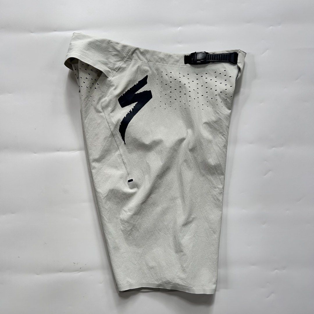 SPECIALIZE GRAVITY SHORT (Category: Other Sports Equipment and Supplies) located in Bacolod City. Submitted by thrifth_to_the_gems (Listing ID 1466389359, Image 2). Description: SPECIALIZE GRAVITY SHORT WAISTLINE:30-32 LENGTH:20 EXCELLENT CONDITION 9.5/10 COLOR RATE AUTHENTIC/LEGIT.