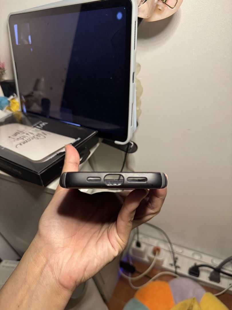 Speck Presidio2 Grip for iPhone 15 Pro Max (Category: Cases & Sleeves) located in Marikina City. Submitted by jswizzle (Listing ID 1466560557, Image 3). Description: magsafe case, bought on 6/11/24.