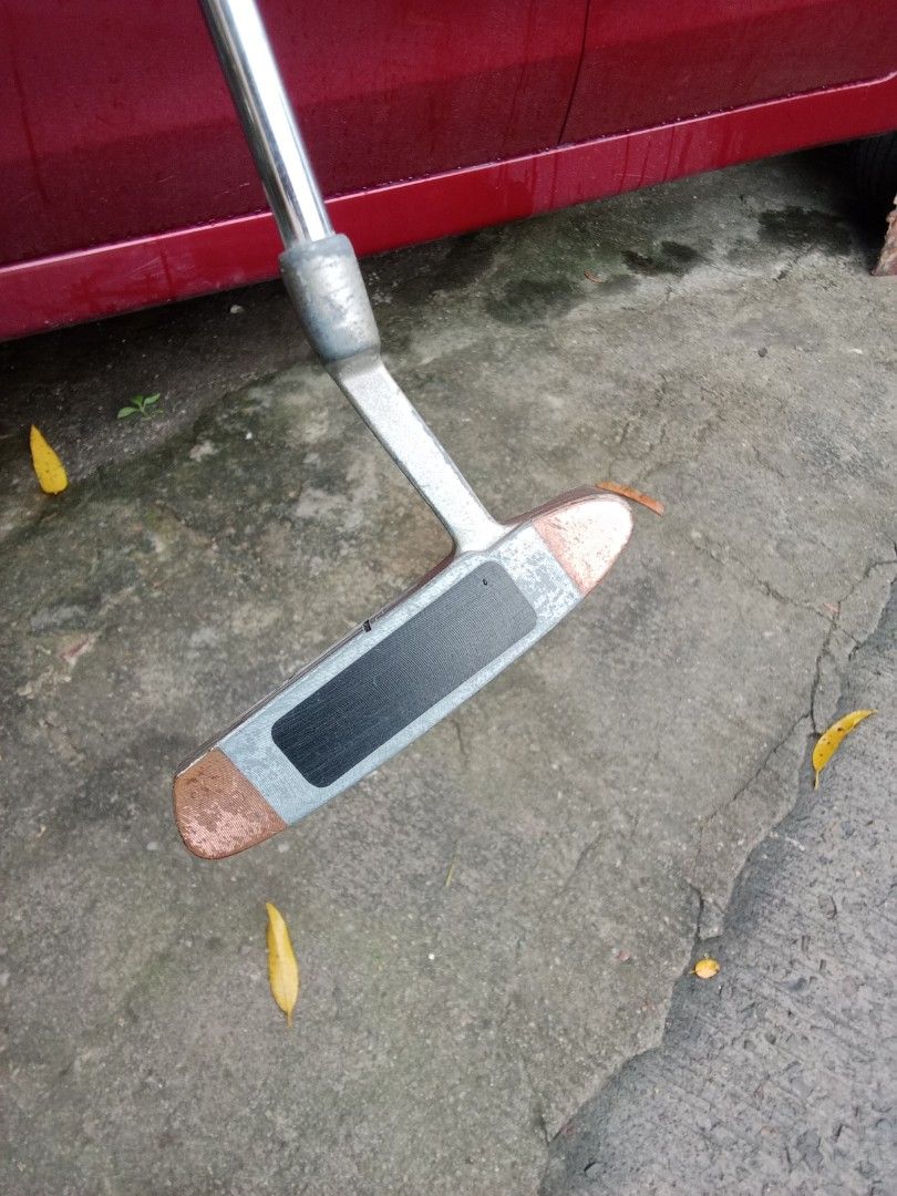 St. Andrews blade-style golf putter (Category: Golf) located in San Pedro. Submitted by trisheljas_japansurplus (Listing ID 1466345662, Image 3). Description: 📍For Sale📍 St. Andrews blade-style golf putter steel shaft right Handed location 📍 Filinvest Homesite barangay bagong silang san pedro laguna 📍.