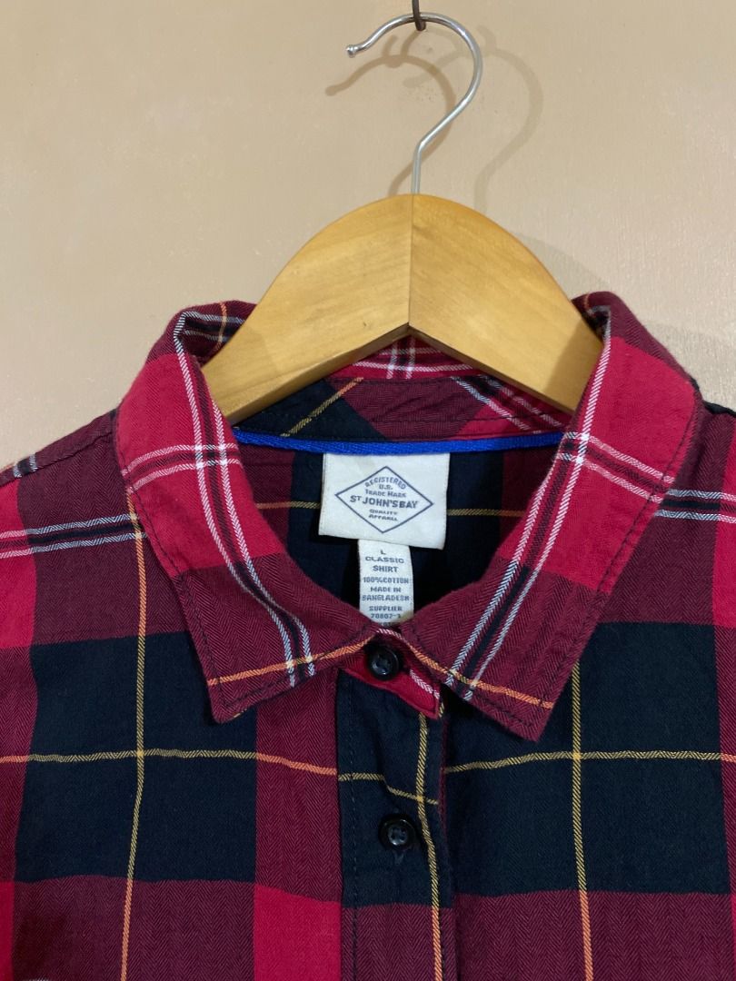 St. John's Bay Flannel Plaid Checkered Button Long Sleeves (Category: Tshirts & Polo Shirts ) located in Cadiz. Submitted by thespotcdz (Listing ID 1466413648, Image 2). Description: Large on tag Width 22" Length 27" Good as new.