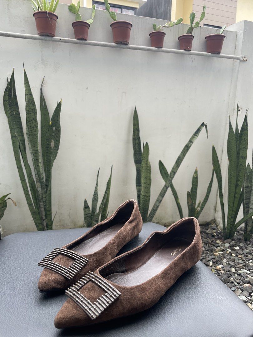 Staccato Crystal Buckle Suede Ballet Flats (Category: Flats & Sandals) located in Bulacan. Submitted by johnivanqu27099 (Listing ID 1466450663, Image 3). Description: Staccato Crystal Buckle Suede Ballet Flats • Brand: Staccato • Size: EU 37 • Style: Classic • Color: Brown • Condition: Very Good — almost like new • Price: ₱699 — negotiable for sure buyer.