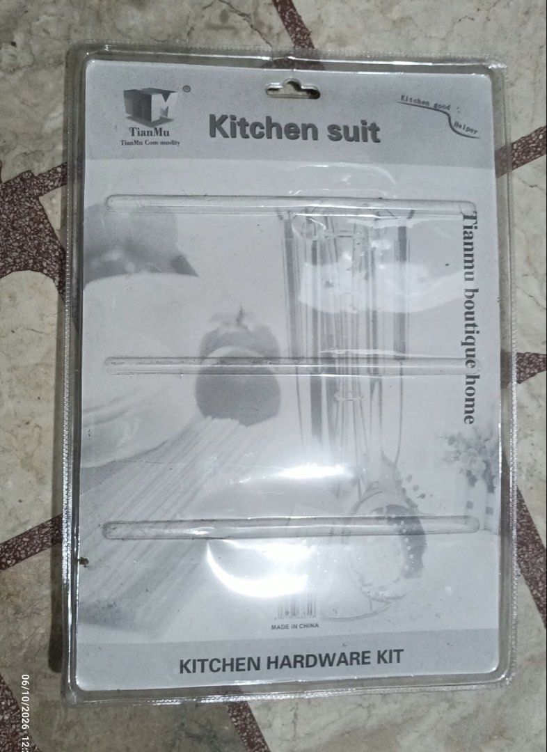 Stainless Steel Kitchen Utensils Set (Category: Everything Else Others) located in Taytay. Submitted by crisha14344 (Listing ID 1466377330, Image 2). Description: 5-piece, spatula, ladle, skimmer, serving spoon, etc With black handles Brand: Tianni/TM DI NAGAMIT NAKA-stock lang..