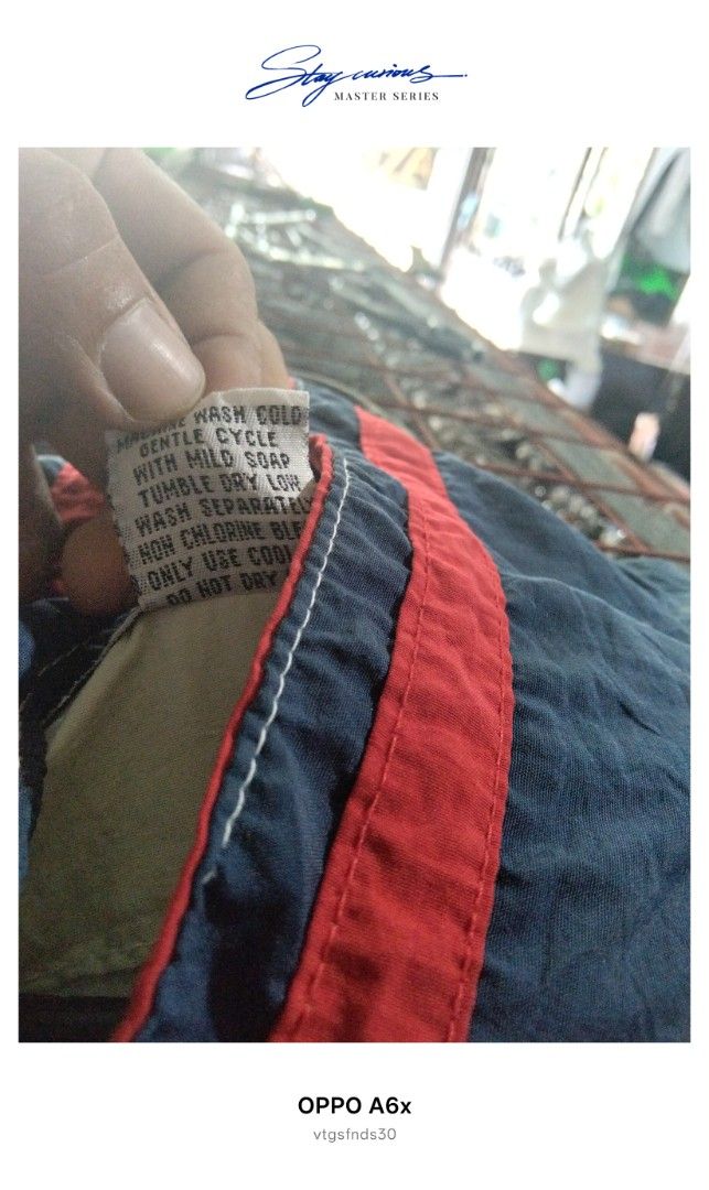 Starter USA Olympic Vintage Windbreaker (Category: Coats, Jackets and Outerwear) located in Manila. Submitted by vtg_finds30 (Listing ID 1466531360, Image 3). Description: 🔥 VINTAGE STARTER USA OLYMPIC WINDBREAKER — 90s ERA 🔥 ✅ Totoong Starter — Opisyal na Lisensyado ng US Olympic Committee 🇺🇸 ✨ Estilo: Windbreaker / track jacket — kulay Navy, Puti, Pula 📏 Sukat: XL — malaki at komportable 🧵 Tela: 100% Nylon — magaan at hindi nababasa agad 
