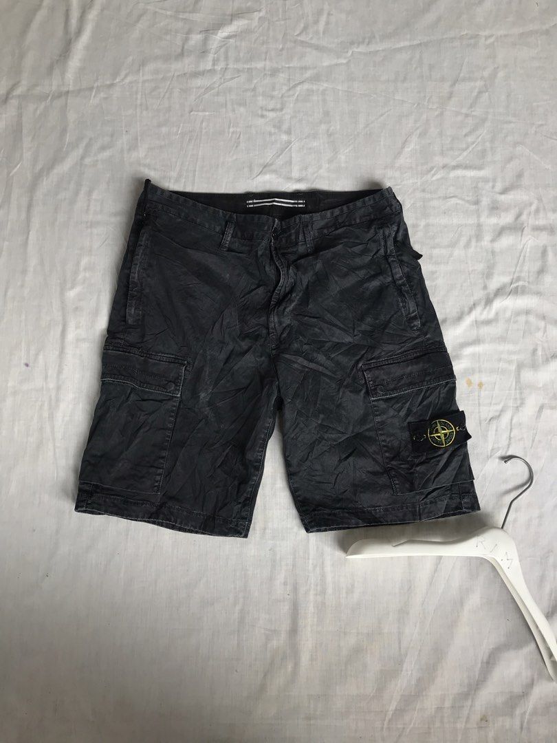 STONE ISLAND Cargo Short (Authentic) (Category: Shorts) located in San Fernando. Submitted by ramjames18 (Listing ID 1466558821, Image 1). Description: •STONE ISLAND Cargo Short (Authentic) 🔥 -Good Condition -8/10 Color Rate (Para Safe, Need wash nadin since fresh from bale) -W:32 (32-34 waistlines) -L:20.5” Pm sa interested! 📥📥.