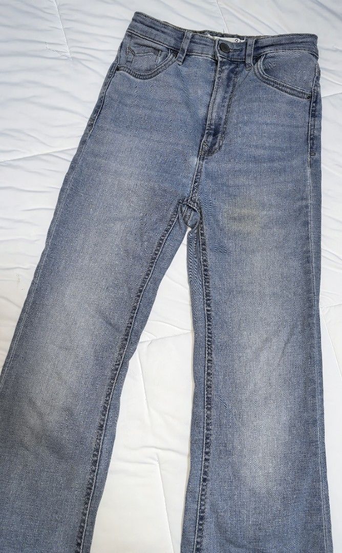 Stradivarius Wide Leg, Size 24 (Category: Jeans) located in Naga. Submitted by princessta62477 (Listing ID 1466382266, Image 2). Description: .