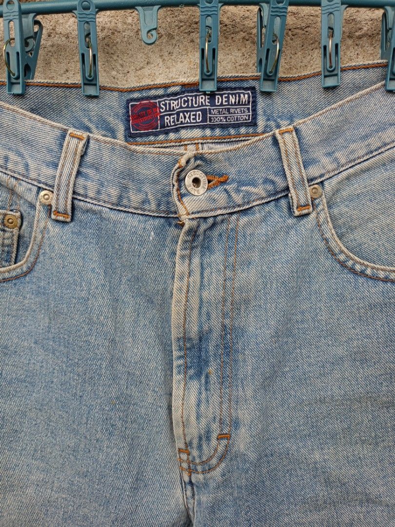 Structure Jorts (Category: Shorts) located in Manila. Submitted by robco (Listing ID 1466563642, Image 2). Description: Structure Jorts Waist - 29 Length - 21.2 Leg hole - 11 Excellent Condition Issue - Minimal yellow stains & need wash MINE - 200 #ukayukay #jorts.