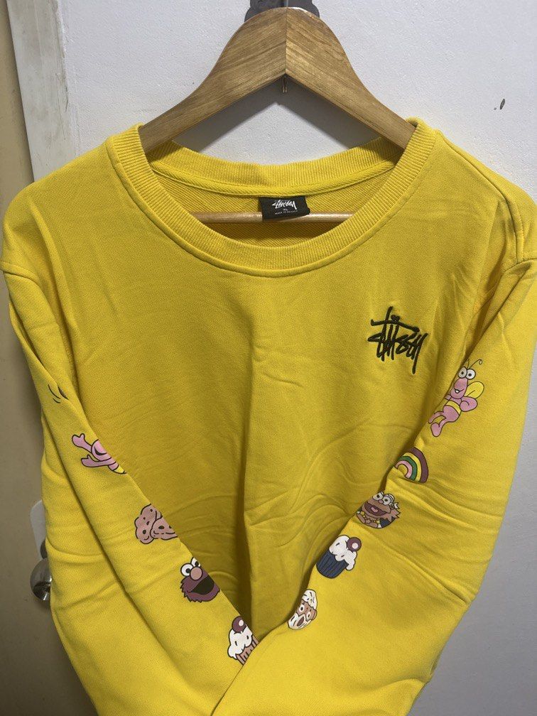 Stüssy x Sesame Street (Category: Luxury Apparel) located in Santa Ana. Submitted by deyaaaan88 (Listing ID 1466497163, Image 3). Description: Dimes 20x26.